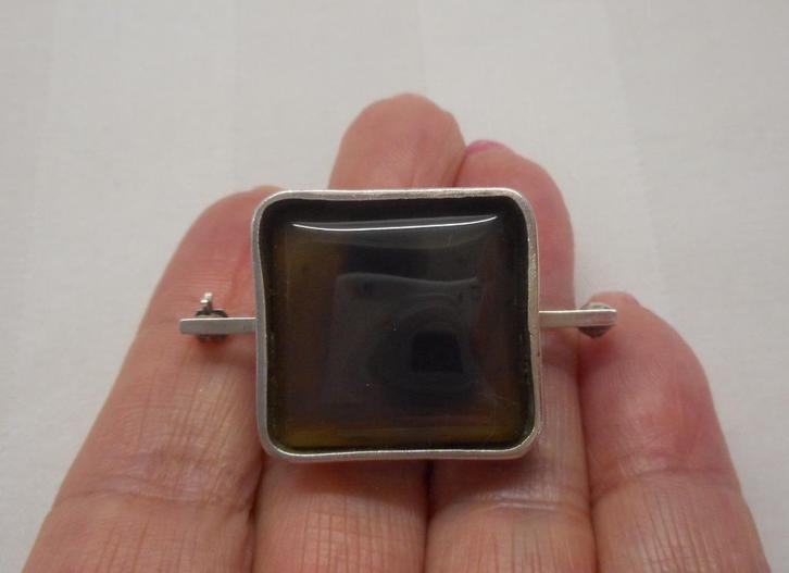 Zilveren vintage broche met aparte steen nr.216, Sieraden, Tassen en Uiterlijk, Broches, Zo goed als nieuw, Zilver, Zilver, Minder dan 4 cm