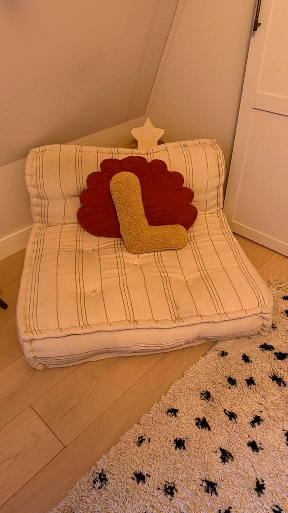 SKLUM vloerkussen beige gestreept, Huis en Inrichting, Stoelen, Zo goed als nieuw, Eén, Stof, Overige kleuren, Ophalen