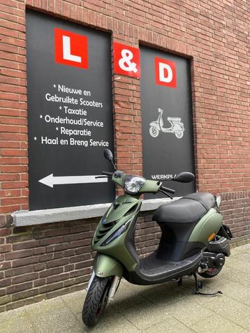 Te Koop Piaggio Zip ( blauw kenteken ) beschikbaar voor biedingen