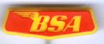 BSA rood op geel plastic motorfiets speldje ( G_065 ), Verzenden, Zo goed als nieuw, Transport, Speldje of Pin