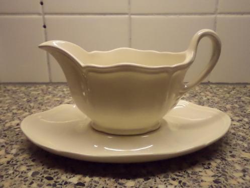 Wedgwood QUEEN'S PLAIN, juskom, sauskom met losse schotel, Huis en Inrichting, Keuken | Servies, Zo goed als nieuw, Kom(men), Wedgwood