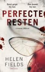 helen fields-perfecte resten-uitstekende staat, Boeken, Ophalen of Verzenden, Zo goed als nieuw, Nederland