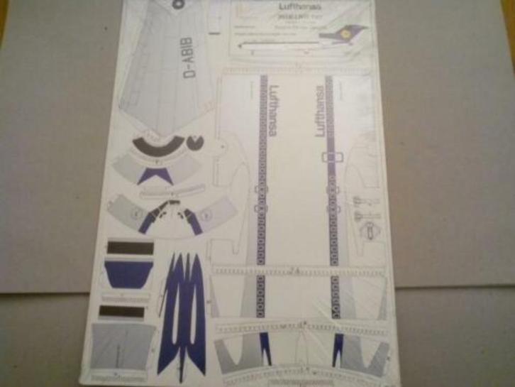 Boeing 727 Lufthansa Schuijt bouwplaat + Airbus A330 poster, Verzamelen, Luchtvaart en Vliegtuigspotten, Zo goed als nieuw, Kaart, Foto of Prent
