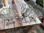 3 glazen vazen op metalen voet, Huis en Inrichting, Woonaccessoires | Schalen en Manden, Gebruikt, Schaal, Ophalen of Verzenden