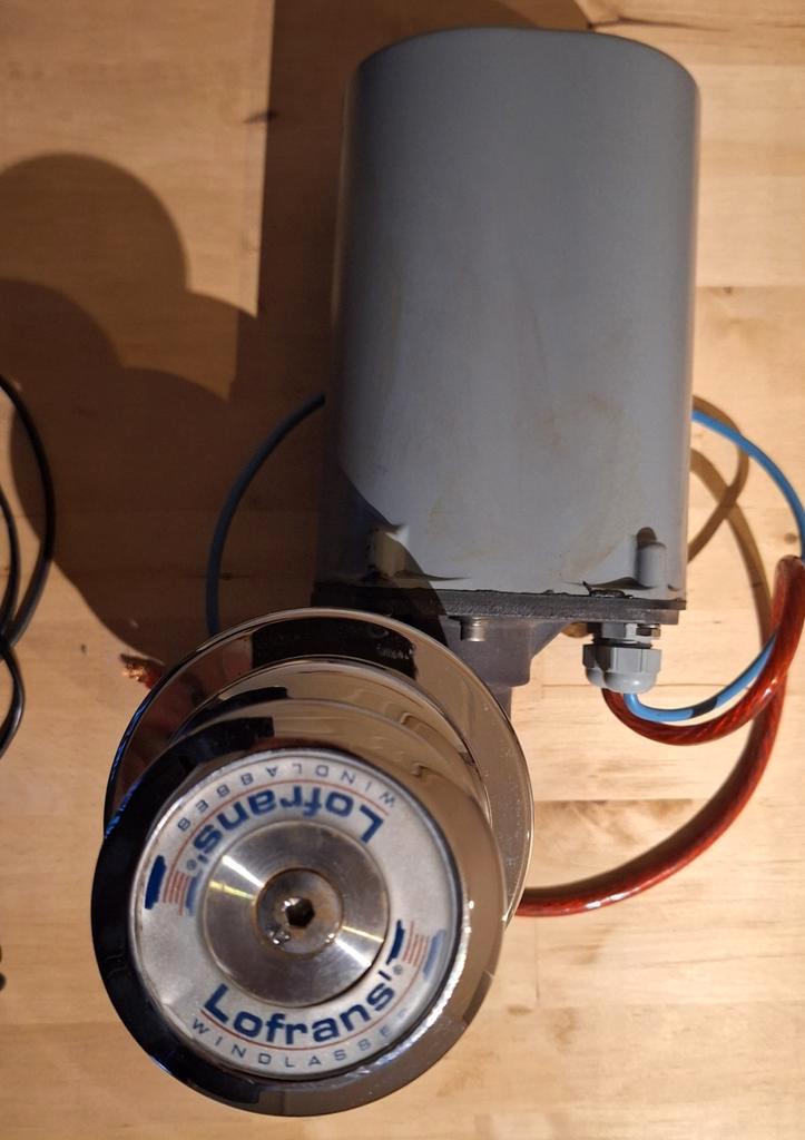 Lofrans electrische lier voor anker of schoten., Watersport en Boten, Bootonderdelen, Zo goed als nieuw, Ophalen