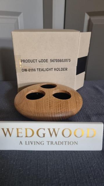 Wedgwood houten waxinehouder voor 3 waxinekaarsjes beschikbaar voor biedingen