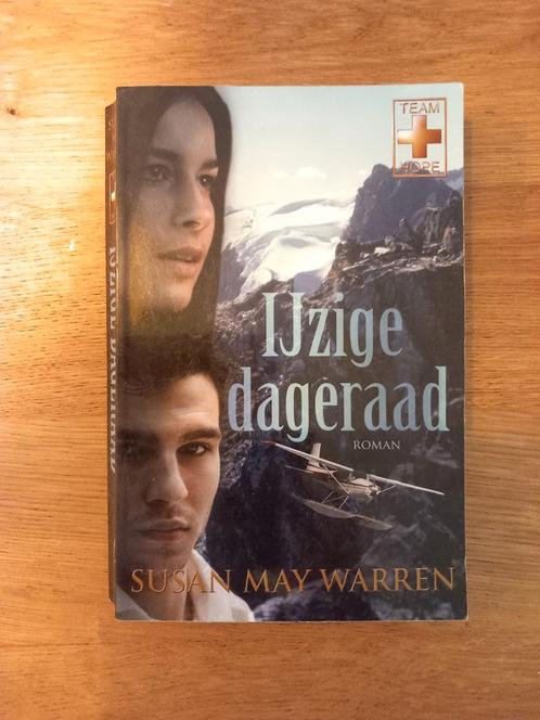 S. May Warren - IJzige dageraad, Boeken, Literatuur, Zo goed als nieuw, Nederland, Ophalen of Verzenden