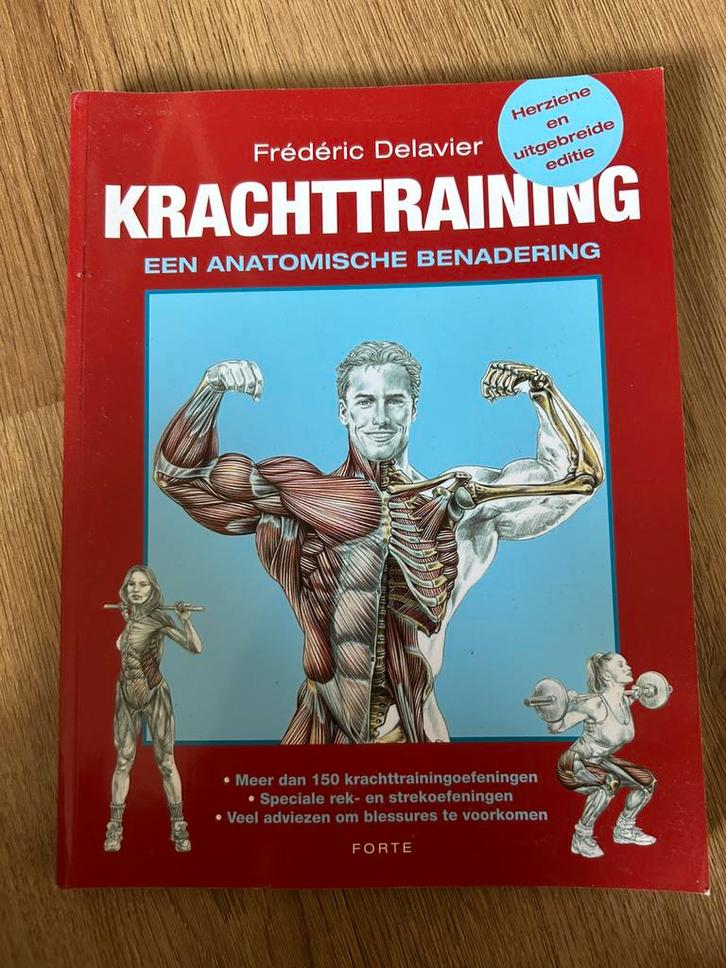Krachttraining - herziene en uitgebreide editie, Boeken, Sportboeken, Zo goed als nieuw, Ophalen of Verzenden