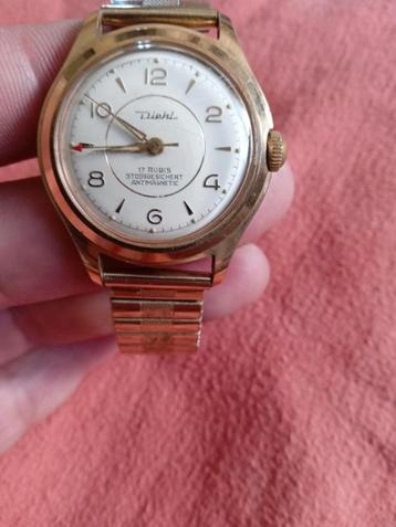 mechanisch horloge beschikbaar voor biedingen