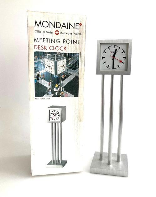 Mondaine  Meeting Point  Desk Clock, Huis en Inrichting, Overige Huis en Inrichting, Zo goed als nieuw, Ophalen of Verzenden