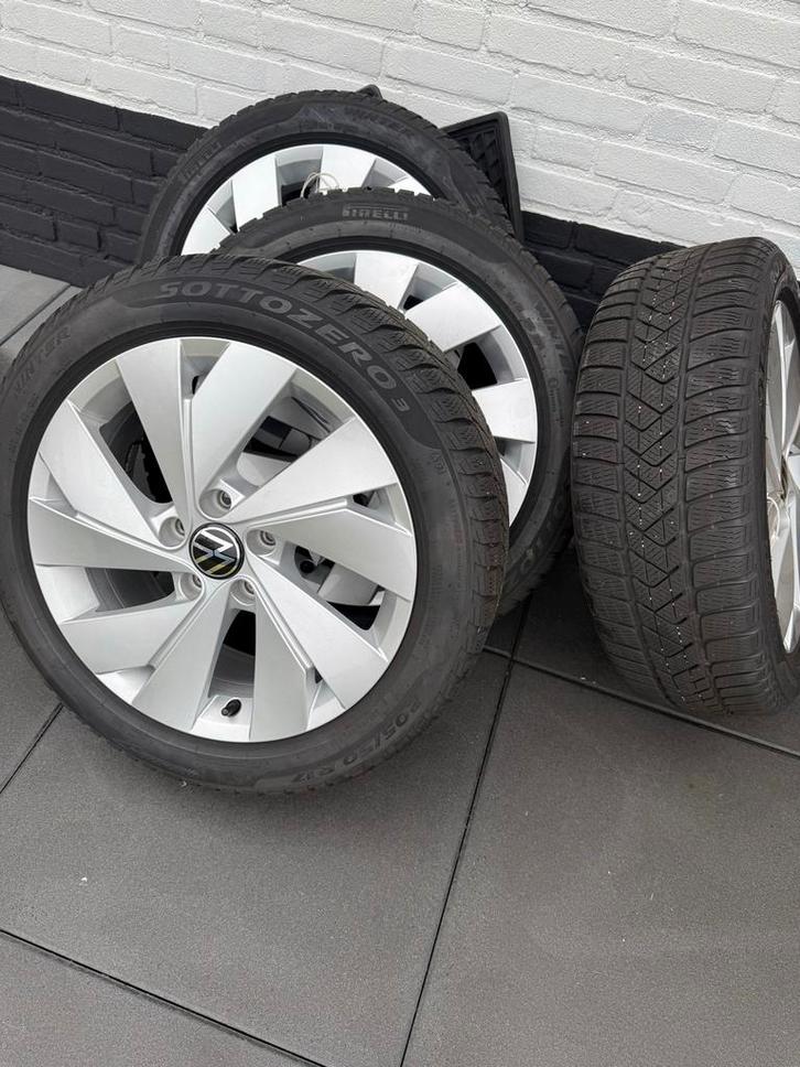 Winterbanden met Velgen - Volkswagen - 17 inch, Auto-onderdelen, Banden en Velgen, Banden en Velgen, Winterbanden, 17 inch, 205 mm