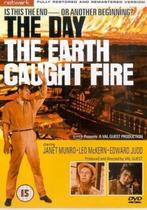 The Day The Earth Caught Fire (1961) DVD - Disaster Classic, Cd's en Dvd's, Dvd's | Klassiekers, Science Fiction en Fantasy, 1960 tot 1980