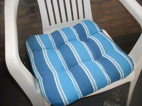 als nieuw kuipstoel 5cm dik kussen, Huis en Inrichting, Woonaccessoires | Kussens, Zo goed als nieuw, Blauw, Vierkant, Ophalen