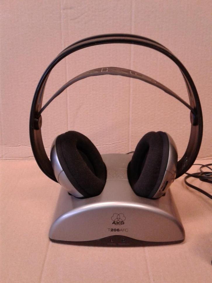 AKG K-206 AFC professional wireless headphone, Computers en Software, Headsets, Zo goed als nieuw, Draadloos, Volumeregelaar, Ophalen of Verzenden