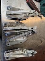 Volkswagen T5 motorkap scharnieren, Auto-onderdelen, Carrosserie en Plaatwerk, Ophalen of Verzenden, Gebruikt, Volkswagen