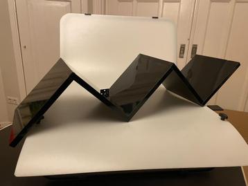 boekenplank zigzag beschikbaar voor biedingen