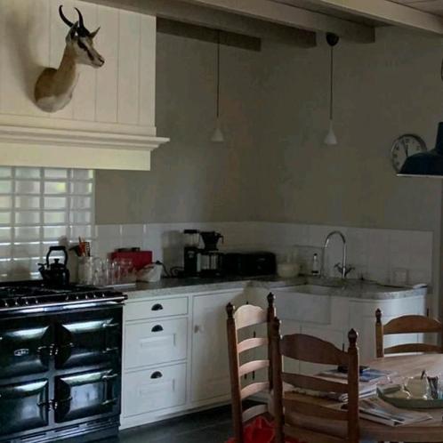 Hoekkeuken met Boretti fornuis & terrazzo blad, Huis en Inrichting, Keuken | Complete keukens, Gebruikt, Hoekkeuken, Overige kleuren