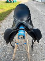 17,5” KM dressuurzadel nog geen 4 maamden oud, Dieren en Toebehoren, Paarden en Pony's | Zadels, Ophalen of Verzenden, Zo goed als nieuw