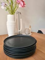 8 Zwarte Borden - Stijlvol Servies, Huis en Inrichting, Keuken | Servies, Gebruikt, Keramiek, Ophalen of Verzenden, Bord(en)