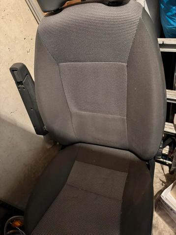 Bestuurdersstoel beschikbaar voor biedingen