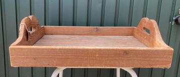 Brocante houten dienblad beschikbaar voor biedingen