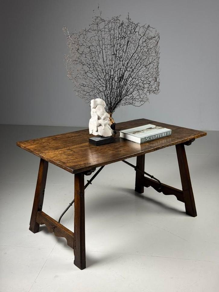 Spaanse tafel 18e eeuw antiek, Antiek en Kunst, Antiek | Meubels | Tafels, Ophalen