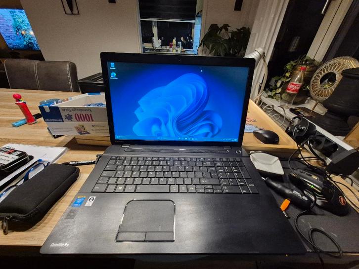 toshiba laptop, Computers en Software, Windows Laptops, Gebruikt, 15 inch, SSD, 2 tot 3 Ghz, 8 GB, Qwerty, Ophalen