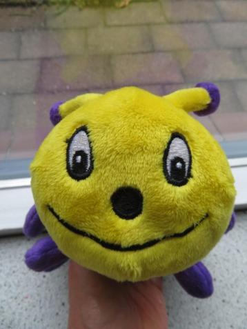 Geel paars velours BIJ of Wesp van Beemster Beemsterkaas beschikbaar voor biedingen