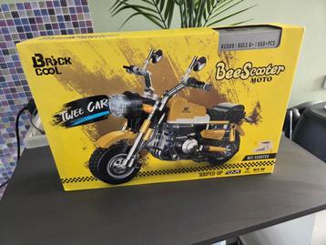 Brick Cool Motorvoertuig - BeeScooter Moto beschikbaar voor biedingen