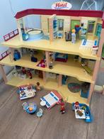 Playmobil hotel met 3 verdiepingen en accessoires, Ophalen of Verzenden, Gebruikt, Complete set