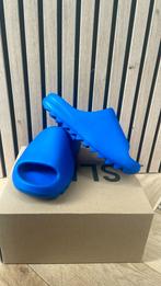 Yeezy slide azure blue, Kleding | Dames, Schoenen, Ophalen of Verzenden, Nieuw, Blauw, Sneakers of Gympen
