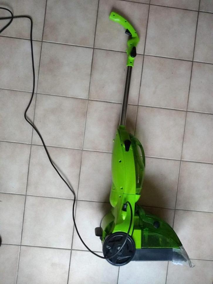 Tapijtreiniger Cleanmaxx met waterreservoir 500 Watt. Groen, Doe-het-zelf en Verbouw, Reinigingsmachines, Gebruikt, Schrobmachine