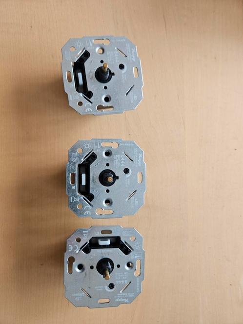 3 Kopp led dimmers type 8444, Doe-het-zelf en Verbouw, Elektra en Kabels, Zo goed als nieuw, Ophalen of Verzenden