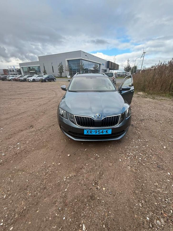 Skoda Octavia 1.6 TDI Greentech DSG-7 Taxi met boordcomputer, Auto's, Skoda, Particulier, Octavia, Diesel, Stationwagon, Automaat