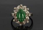 Jade nefriet gouden dames ring 16 diamanten briljant fraai, Ophalen of Verzenden, Goud, Ring, Met edelsteen