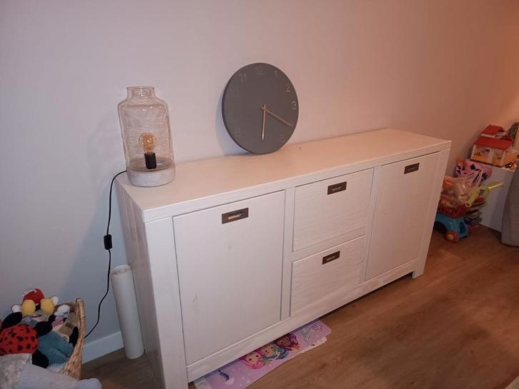 Dressoir wit, gebruikt maar in goede staat, Huis en Inrichting, Kasten | Dressoirs, Gebruikt, 25 tot 50 cm, Met lade(s), Met deur(en)