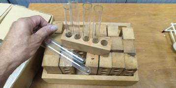 Vintage Reageerbuishouders van Hout beschikbaar voor biedingen