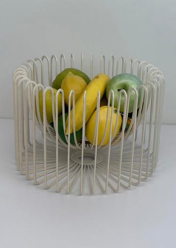Ehlén Johansson IKEA trådig Vintage Wit fruitschaal 90 beschikbaar voor biedingen