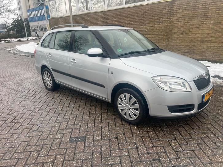 Skoda Fabia 1.4 16V 63KW Combi 2009 Grijs, Auto's, Skoda, Particulier, Fabia, Benzine, Stationwagon, Handgeschakeld, Geïmporteerd