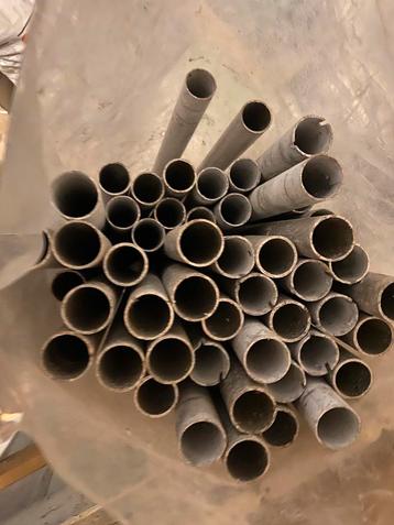 40 Aluminium pijpen beschikbaar voor biedingen