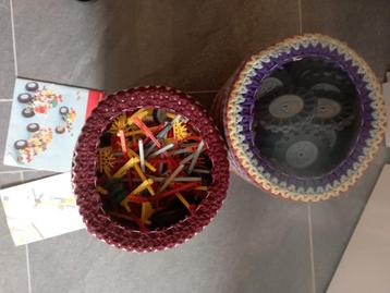 Oude Knex, 2 tonnen, 30 jaar oud beschikbaar voor biedingen