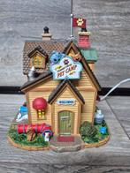 Lemax pet camp verlicht kerstdorp kersthuisjes, Diversen, Kerst, Ophalen of Verzenden, Zo goed als nieuw