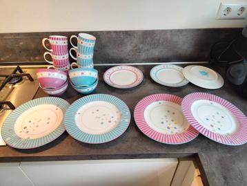  Lief servies 17 delig beschikbaar voor biedingen