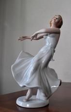 Beeldje Figuur Sculptuur Danseres BESCHADIGING 23 cm, Antiek en Kunst, Ophalen