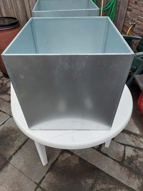 2 x Bloem-planten bakken van gegalvaniseerd staal, Tuin en Terras, Bloembakken en Plantenbakken, Zo goed als nieuw, Metaal, Tuin