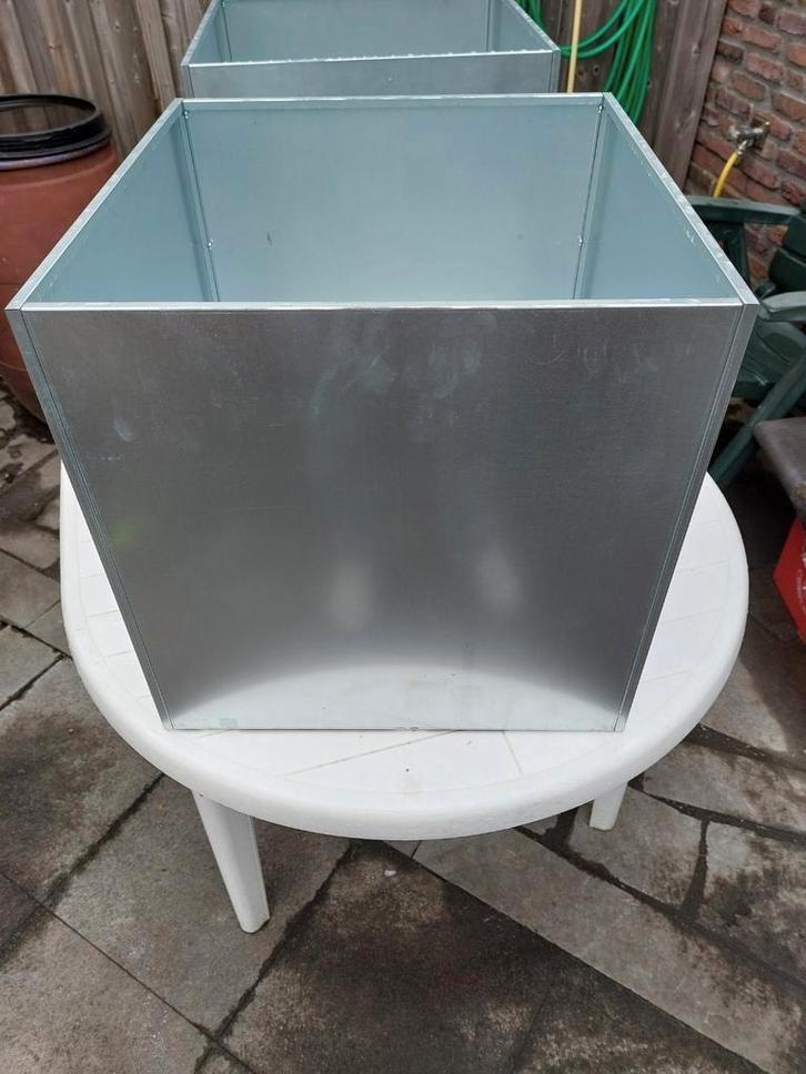 2 x Bloem-planten bakken van gegalvaniseerd staal, Tuin en Terras, Bloembakken en Plantenbakken, Zo goed als nieuw, Metaal, Tuin