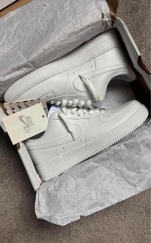 Nike air force 1 ‘07 MAAT 42, Kleding | Heren, Schoenen, Nieuw, Wit, Ophalen of Verzenden