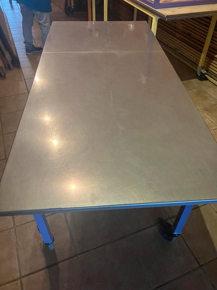 Werktafel / roltafel / inpaktafel, Doe-het-zelf en Verbouw, Werkbanken, Zo goed als nieuw, Ophalen