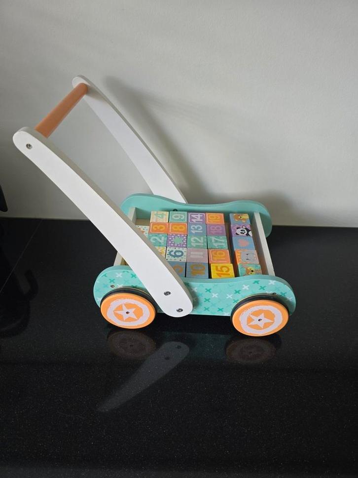 Houten loopwagen studio circus, Kinderen en Baby's, Speelgoed | Houten speelgoed, Zo goed als nieuw, Duw- of Trekspeelgoed, Ophalen of Verzenden