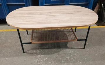 Ovale salontafel met gevlochten onderblad beschikbaar voor biedingen